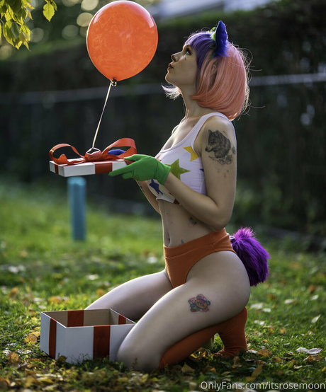 itsrosemoon top pornstar images