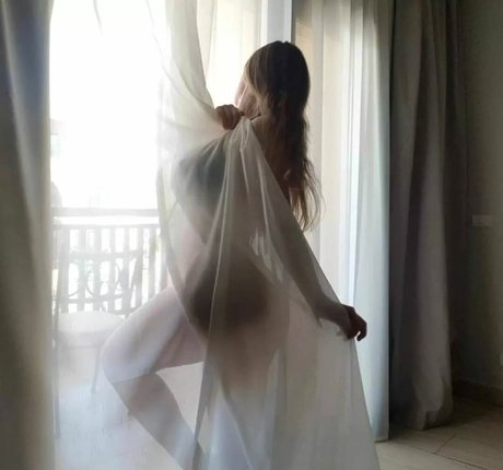 Alena Maier naked star picture