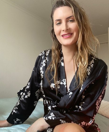 Britishmeghanspice pornographic model image