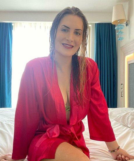 Britishmeghanspice nude pornstar picture