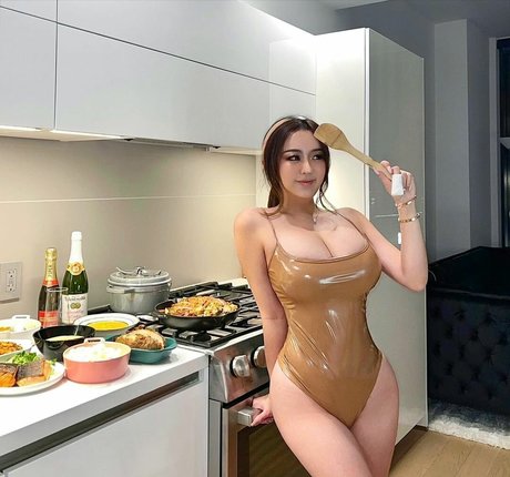 Rebecca Liu erotic pornstar picture