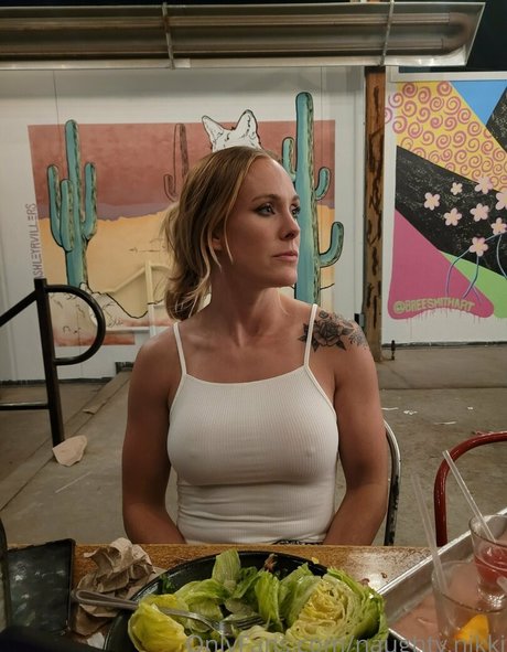 LovelyNikki08 pornstar nudes gallery