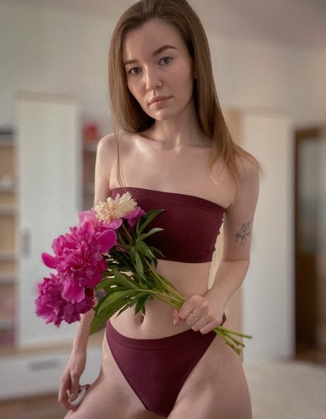 lily mint pornstar nudes img