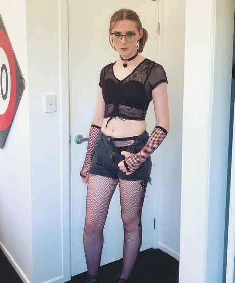 Alice In Wonder1and star nice pic