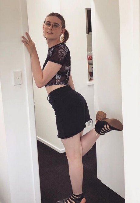 Alice In Wonder1and beautiful pornstar gallery