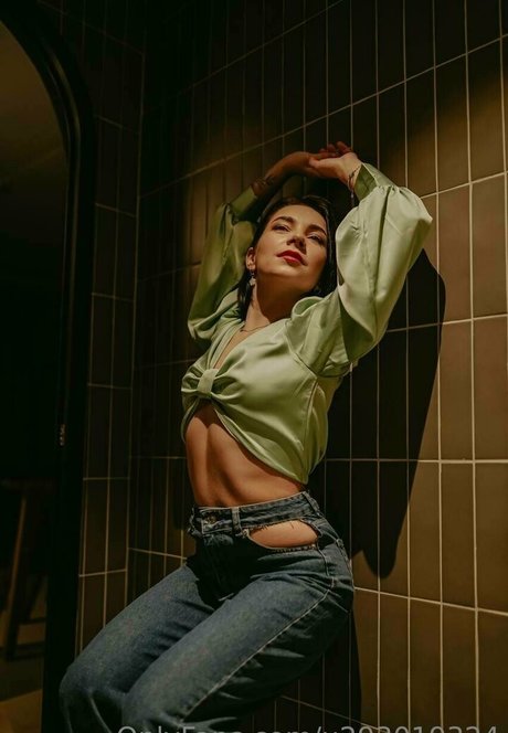 fairy gloria pornographic model pic