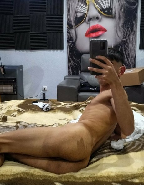 aladdintwink model pornographic photos