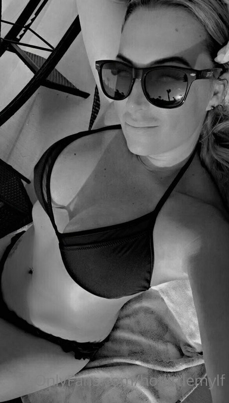 hotlittlemylf beautiful pornstar photos