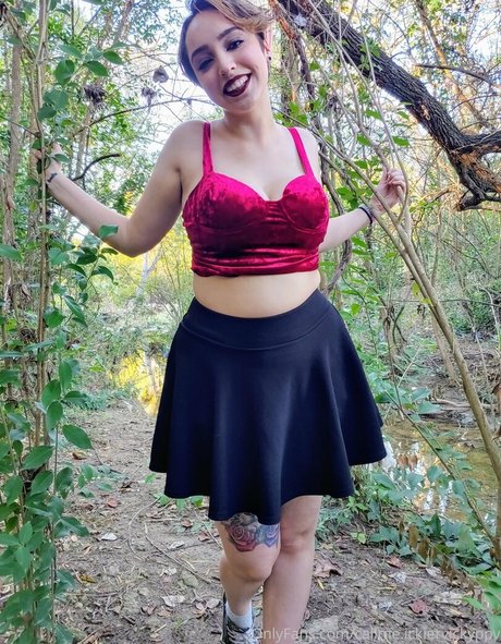 callme ickiervickyfree pornstar art pictures