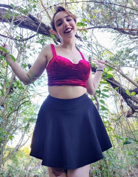 callme ickiervickyfree adult model images