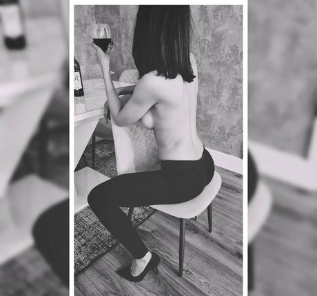 Serena Mann naked model images