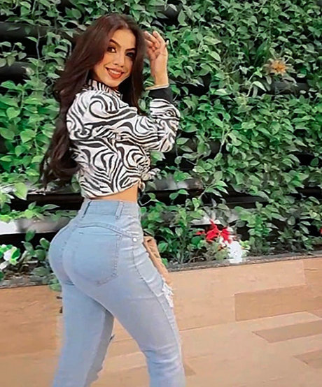 Edyli Silva exclusive model photos