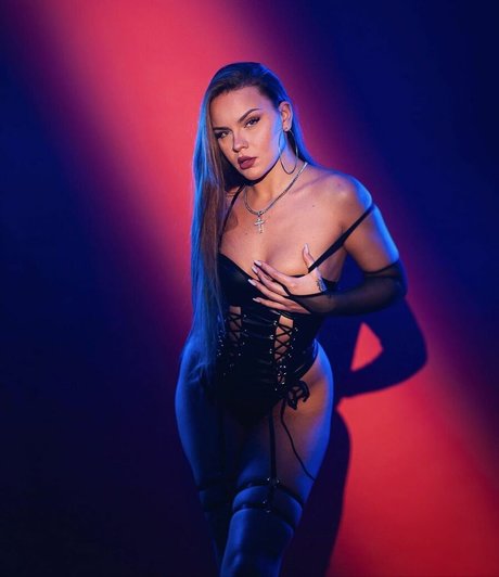 18 year old onlyfans nude galleries