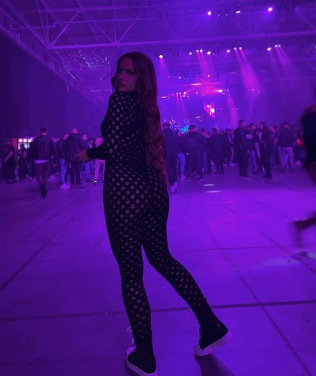 queendee113 nudes model photo