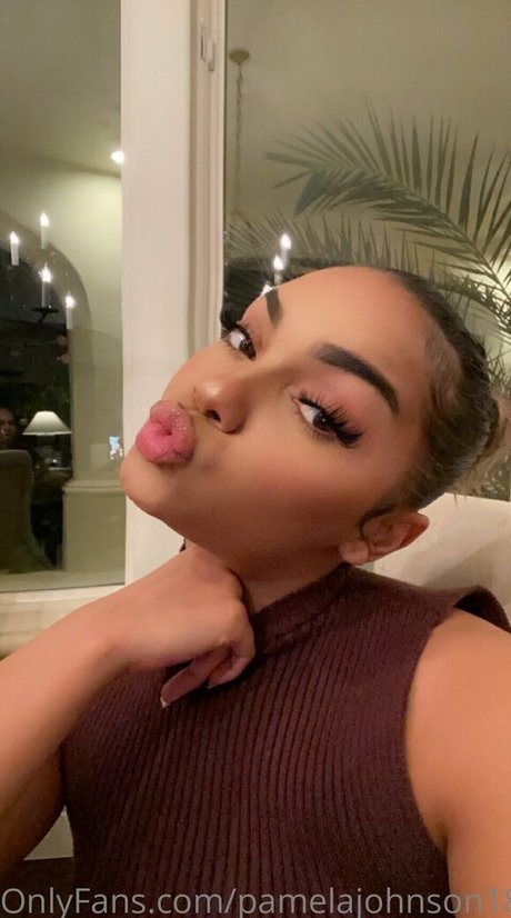 pamelajohnson18 model pornographic image