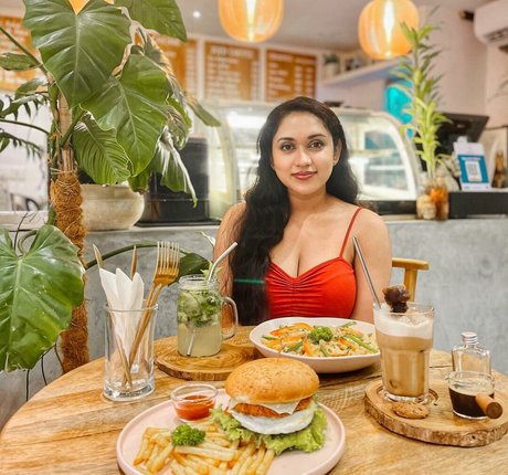 Nimesha Jayarathne best pornstar picture