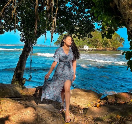 Nimesha Jayarathne porn star galleries