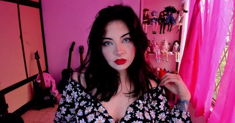 Vic Dagata star free pictures