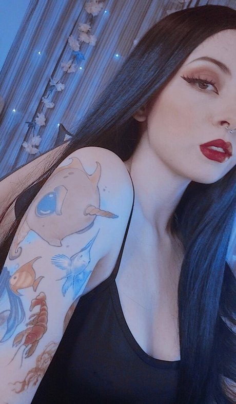 Vic Dagata beautiful model pics