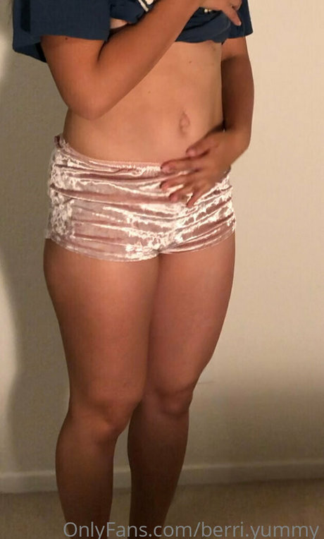 berri yummy model hd pic