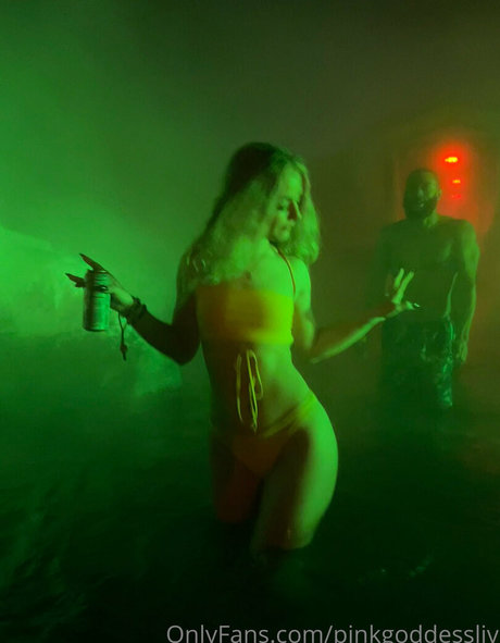pinkgoddessliv nudes actress picture
