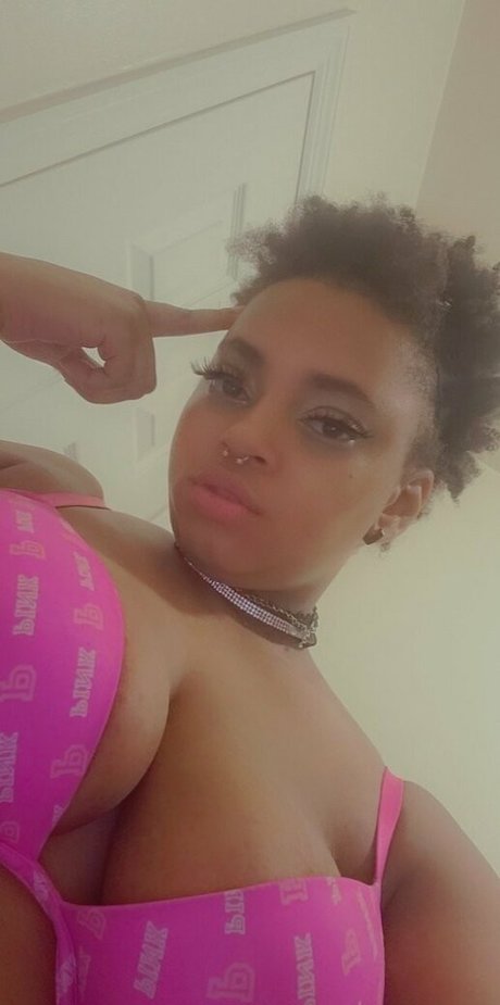 chesshy luv pornographic actress pictures