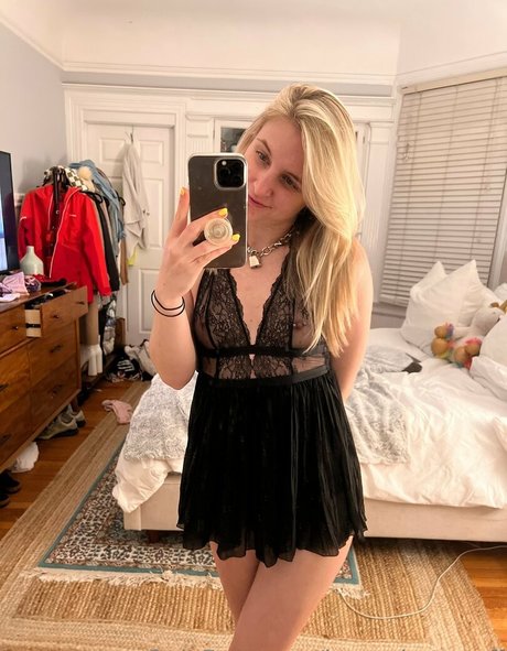 BunnyButtStuff model nudes archive