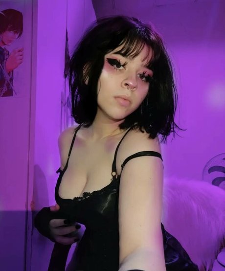 Violet Fox star sex image