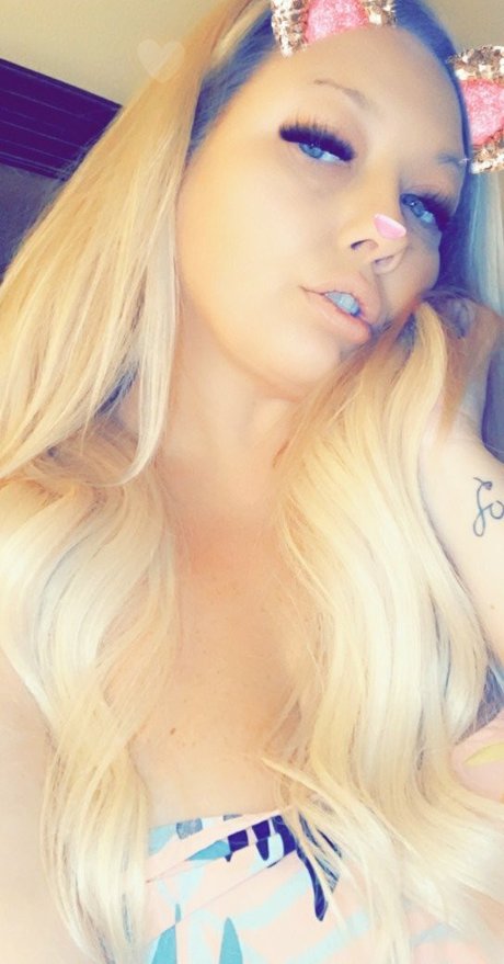 autumn onlyfans adult gallery