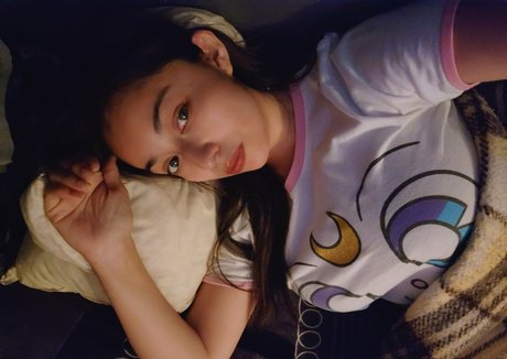 estrellitanekoo sexy star image