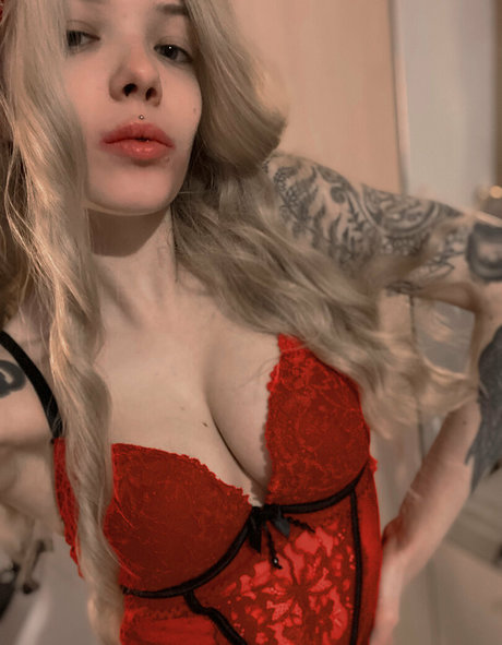 sherrifree model hot images