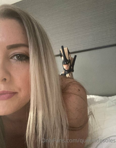 queendesoles star hot pictures