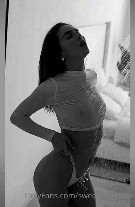 sweetaveryrose nudes star picture