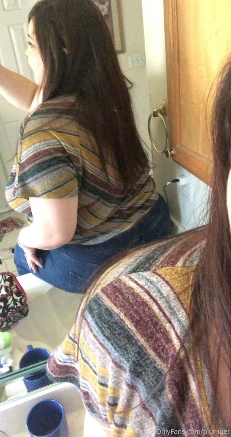 lilycupcakes sexy actress img