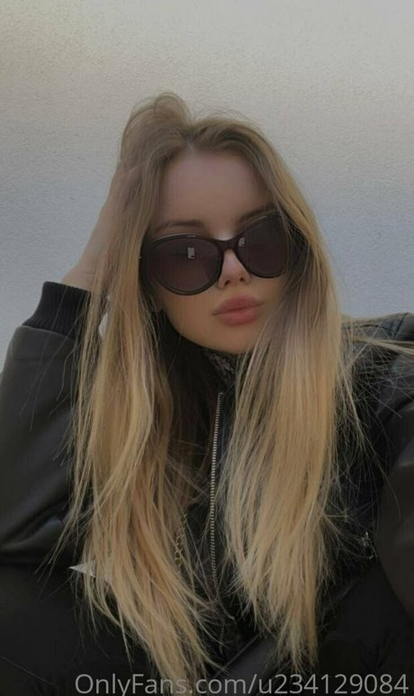 flora belll star high quality img