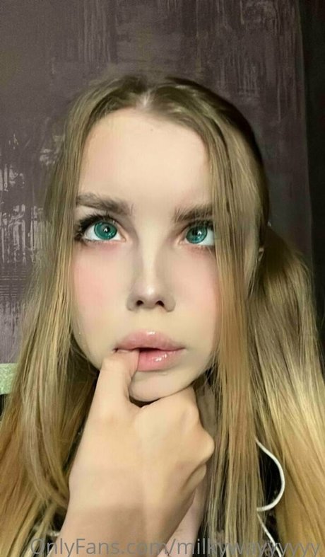 flora belll model sex picture