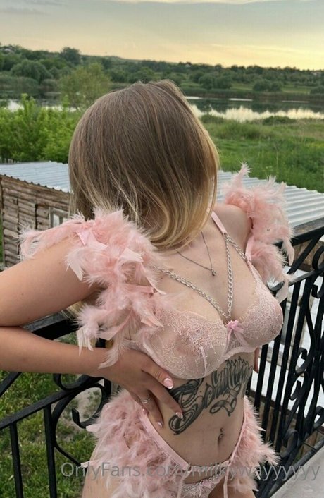 flora belll pretty pornstar image