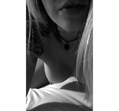 shannonc942 hot pornstar image