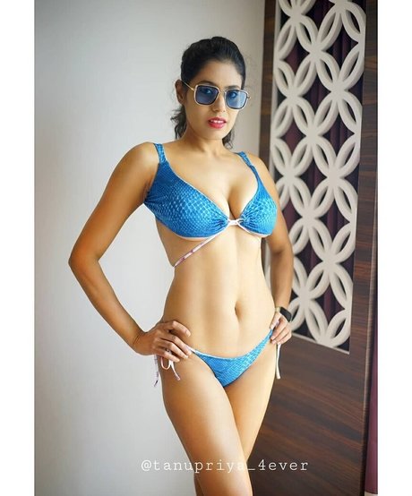 curvy muscle onlyfans pornos gallery