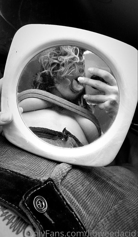 japanese teen onlyfans erotic photo