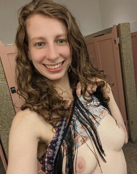 AliceAdventures pornstar art galleries