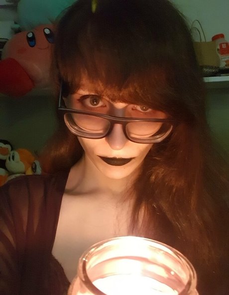 Beccasaur64 naked star gallery