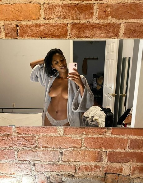 koraelle222 adult model photos