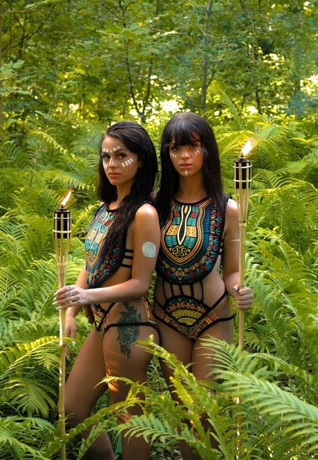 Rodriguez Twins nice actress img