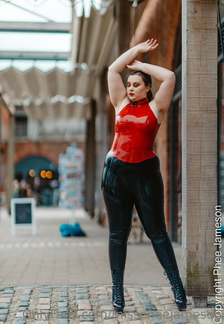 misspheejameson art star gallery