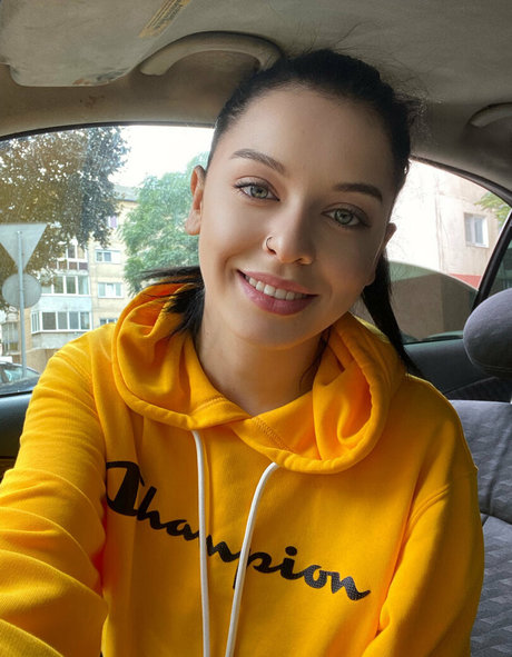 droposunshine free star pornographic image