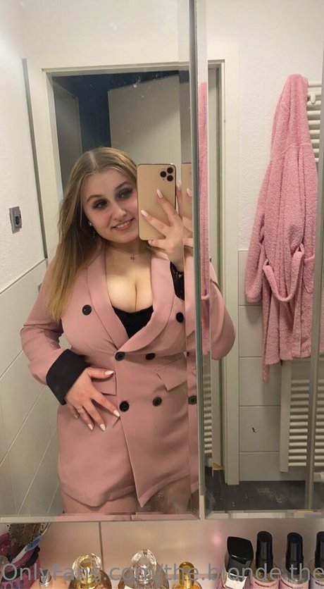 the blonde the brunette model perfect pics