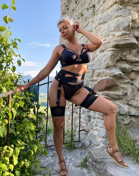 Andrea Patonai sexy pornstar picture