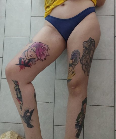 SassNessie porn model pics