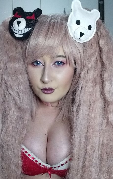 SassNessie model perfect archive